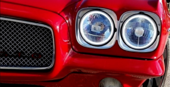 How much does it cost to replace a headlight?